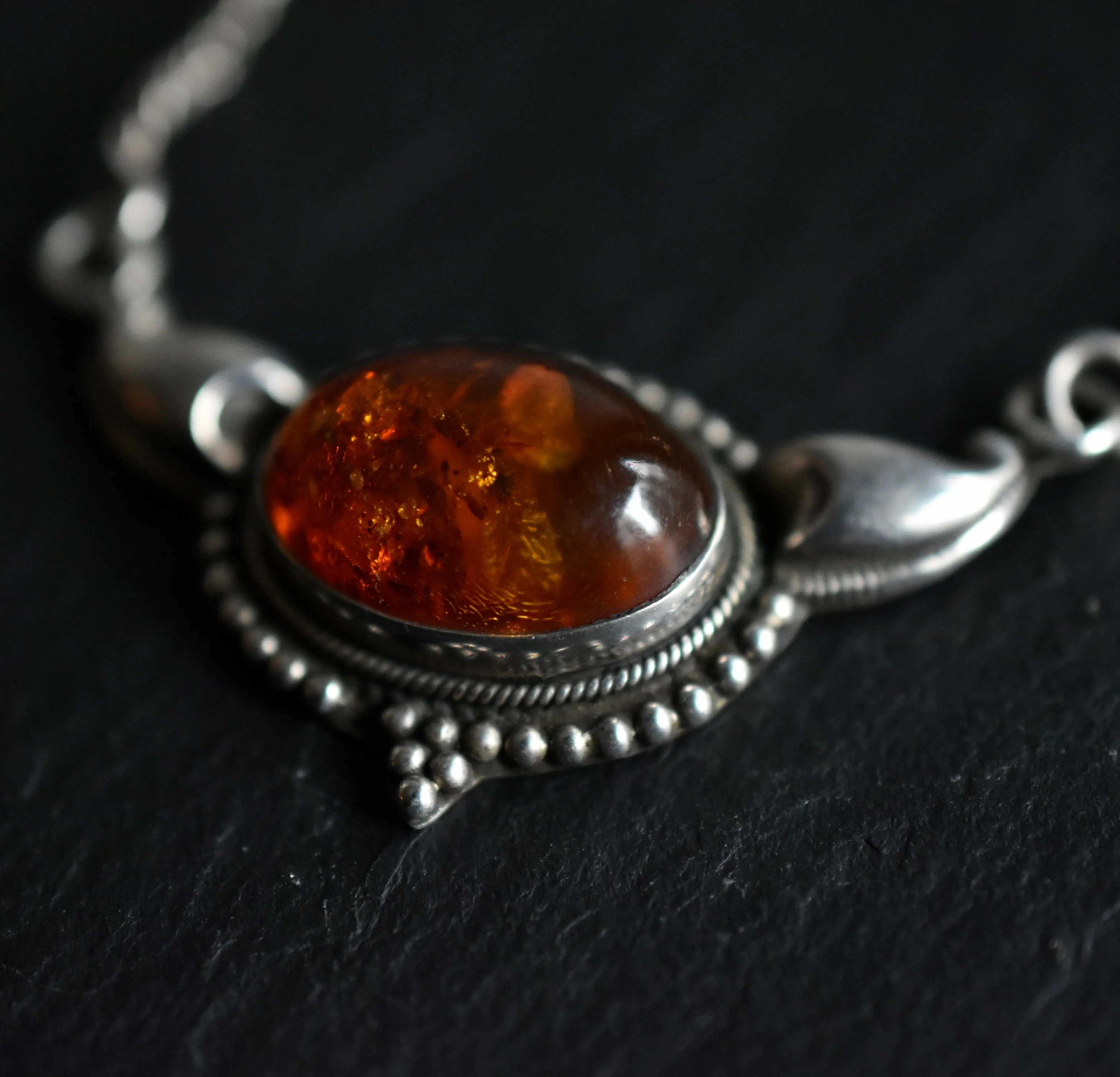 Beautiful Chain Vintage Baltic Amber Pendant Silver Necklace