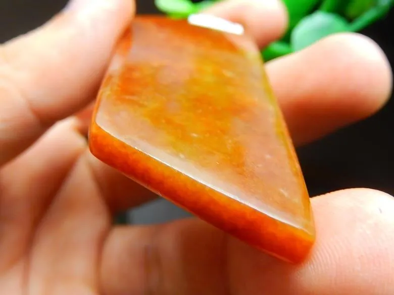 Natural Jade Rough Jadeite Raw (29g, 75X28X6mm)