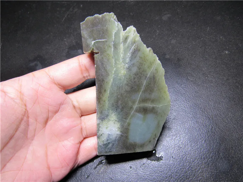Natural Kunlun Jade Rough Nephrite Raw (151.72g, 93X50X15mm)